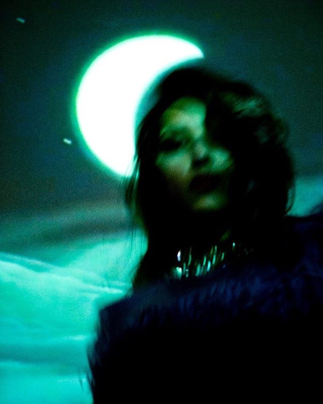 It may be that our cosmic curiosity... is a genetically-encoded force that we illuminate when we look up and wonder. ~ Neil deGrasse Tyson
Visiting the mn tonight.
Photo by Andres Burgos