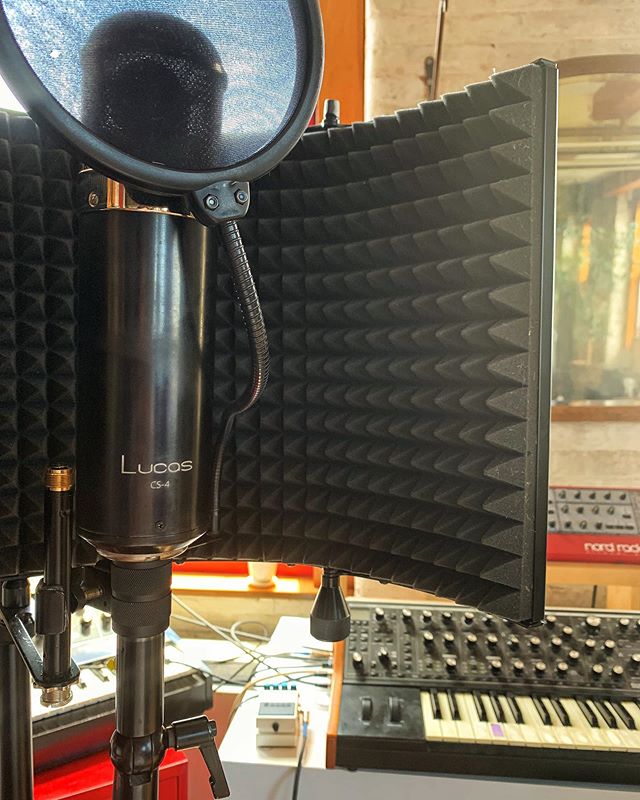 Luckiest gal to have spent the last two weeks drenching my reeds in this honey courtesy of @outliermusic 🏽 Mixing the new record at the spectacular studio next week. Wooooo